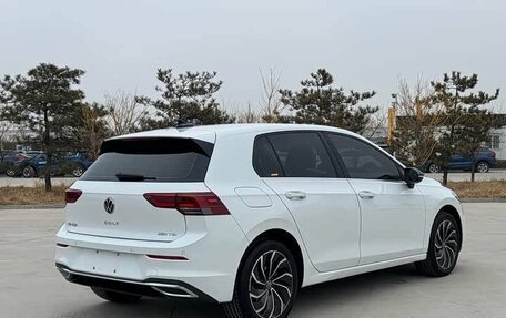 Volkswagen Golf VIII, 2024 год, 1 990 000 рублей, 4 фотография