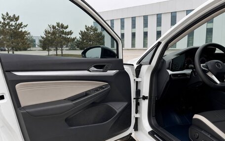 Volkswagen Golf VIII, 2024 год, 1 990 000 рублей, 6 фотография