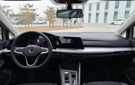 Volkswagen Golf VIII, 2024 год, 1 990 000 рублей, 7 фотография