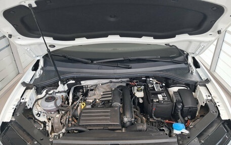 Volkswagen Tiguan II, 2020 год, 2 664 000 рублей, 11 фотография