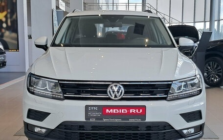 Volkswagen Tiguan II, 2020 год, 2 664 000 рублей, 2 фотография