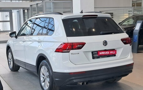 Volkswagen Tiguan II, 2020 год, 2 664 000 рублей, 8 фотография