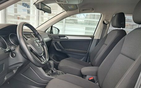 Volkswagen Tiguan II, 2020 год, 2 664 000 рублей, 20 фотография
