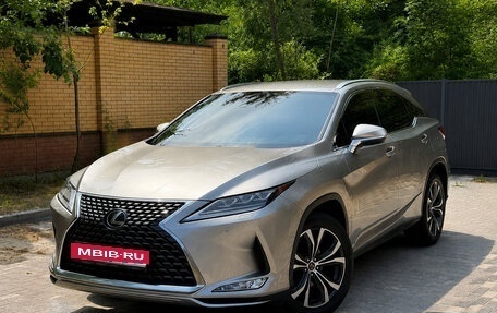 Lexus RX IV рестайлинг, 2020 год, 4 650 000 рублей, 1 фотография
