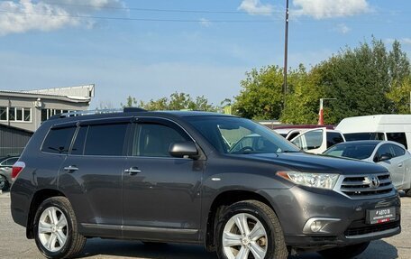 Toyota Highlander III, 2012 год, 1 699 000 рублей, 4 фотография