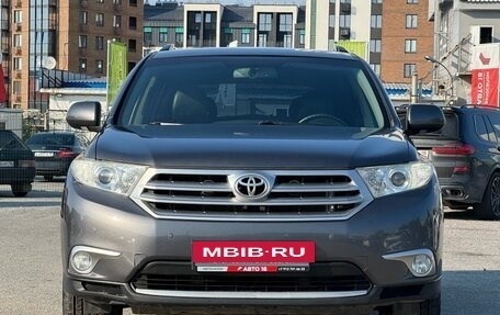 Toyota Highlander III, 2012 год, 1 699 000 рублей, 3 фотография