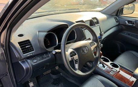 Toyota Highlander III, 2012 год, 1 699 000 рублей, 15 фотография