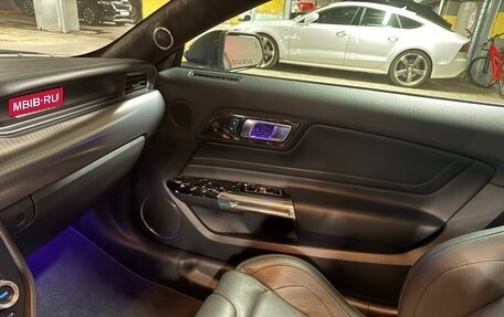 Ford Mustang VI рестайлинг, 2019 год, 6 200 000 рублей, 5 фотография