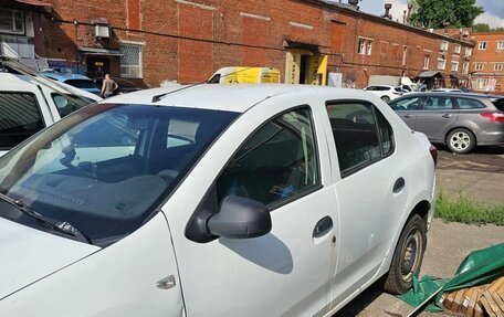Renault Logan II, 2016 год, 220 000 рублей, 11 фотография