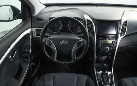 Hyundai i30 II рестайлинг, 2016 год, 939 000 рублей, 11 фотография