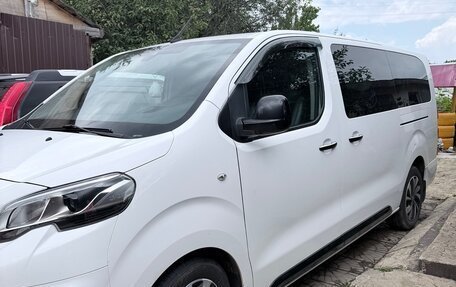Peugeot Traveller I, 2019 год, 3 100 000 рублей, 3 фотография