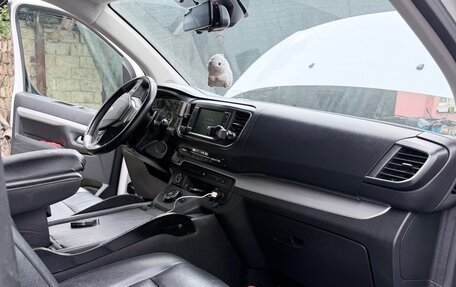 Peugeot Traveller I, 2019 год, 3 100 000 рублей, 6 фотография