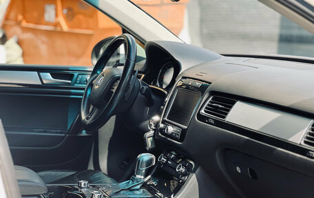 Volkswagen Touareg III, 2010 год, 1 850 000 рублей, 30 фотография