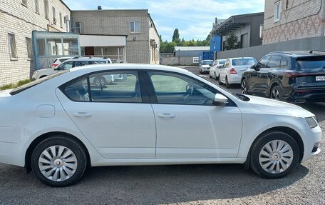 Skoda Octavia, 2018 год, 1 680 000 рублей, 9 фотография