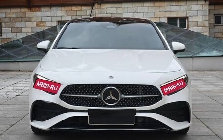 Mercedes-Benz A-Класс, 2023 год, 1 990 000 рублей, 1 фотография