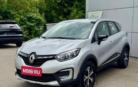 Renault Kaptur I рестайлинг, 2022 год, 1 819 000 рублей, 1 фотография