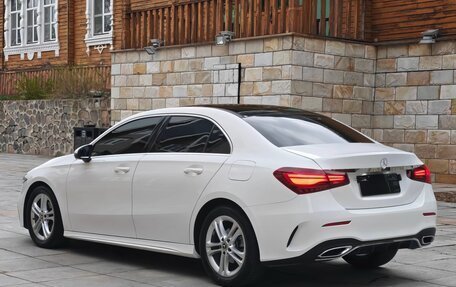 Mercedes-Benz A-Класс, 2023 год, 1 990 000 рублей, 5 фотография