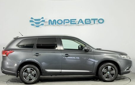 Mitsubishi Outlander III рестайлинг 3, 2015 год, 1 600 000 рублей, 4 фотография