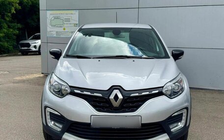 Renault Kaptur I рестайлинг, 2022 год, 1 819 000 рублей, 3 фотография