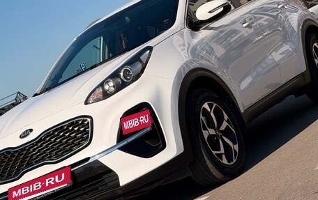 KIA Sportage IV рестайлинг, 2018 год, 1 900 000 рублей, 2 фотография