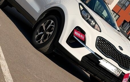 KIA Sportage IV рестайлинг, 2018 год, 1 900 000 рублей, 5 фотография