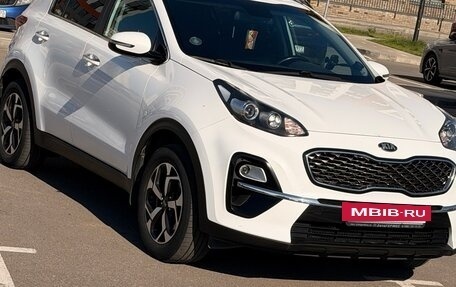 KIA Sportage IV рестайлинг, 2018 год, 1 900 000 рублей, 3 фотография