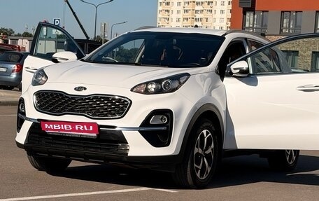 KIA Sportage IV рестайлинг, 2018 год, 1 900 000 рублей, 8 фотография