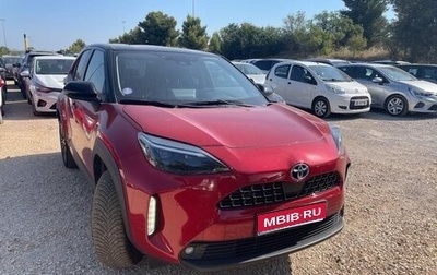 Toyota Yaris Cross, 2022 год, 1 450 000 рублей, 1 фотография