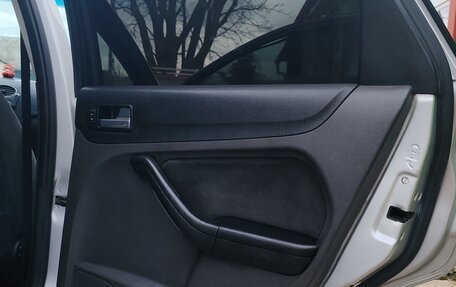 Ford Focus II рестайлинг, 2005 год, 450 000 рублей, 14 фотография