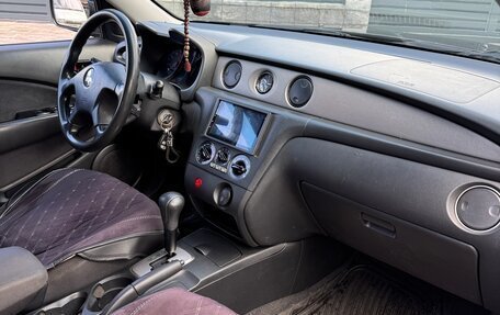 Mitsubishi Outlander III рестайлинг 3, 2004 год, 949 999 рублей, 10 фотография