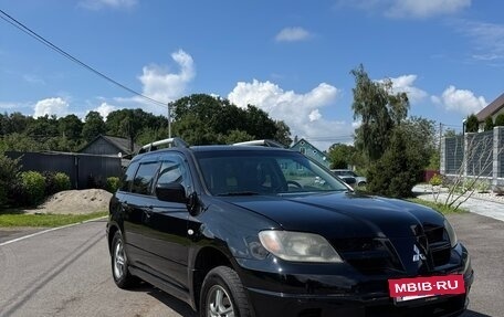 Mitsubishi Outlander III рестайлинг 3, 2004 год, 949 999 рублей, 2 фотография