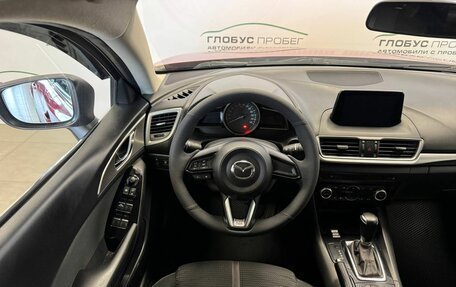 Mazda 3, 2018 год, 1 100 000 рублей, 11 фотография