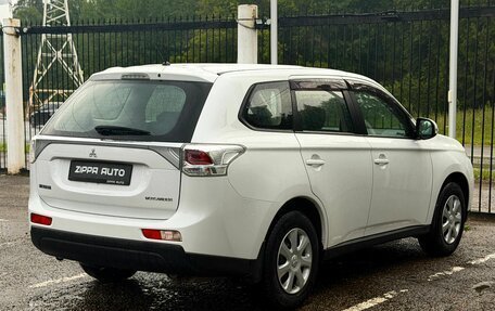 Mitsubishi Outlander III рестайлинг 3, 2013 год, 1 489 000 рублей, 4 фотография