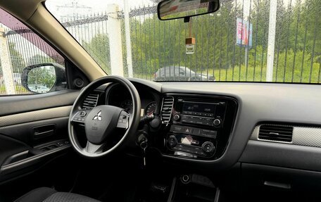 Mitsubishi Outlander III рестайлинг 3, 2013 год, 1 489 000 рублей, 9 фотография
