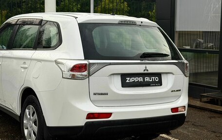 Mitsubishi Outlander III рестайлинг 3, 2013 год, 1 489 000 рублей, 7 фотография