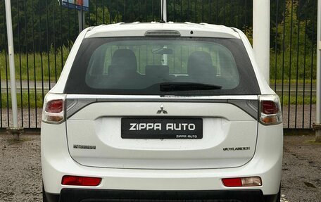 Mitsubishi Outlander III рестайлинг 3, 2013 год, 1 489 000 рублей, 5 фотография