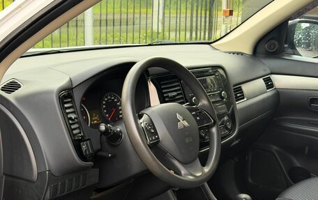 Mitsubishi Outlander III рестайлинг 3, 2013 год, 1 489 000 рублей, 8 фотография