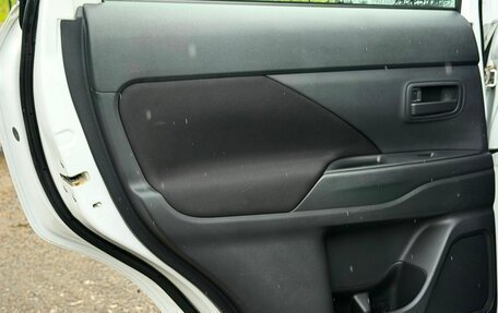 Mitsubishi Outlander III рестайлинг 3, 2013 год, 1 489 000 рублей, 18 фотография