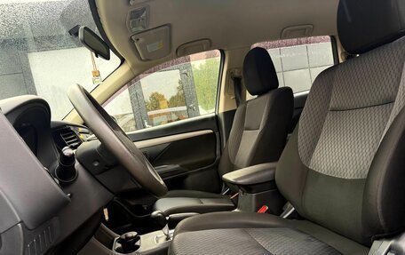 Mitsubishi Outlander III рестайлинг 3, 2013 год, 1 489 000 рублей, 17 фотография