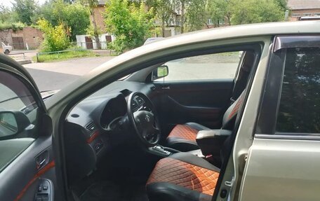 Toyota Avensis III рестайлинг, 2004 год, 550 000 рублей, 4 фотография
