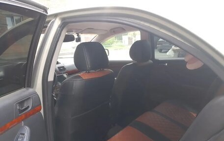 Toyota Avensis III рестайлинг, 2004 год, 550 000 рублей, 8 фотография