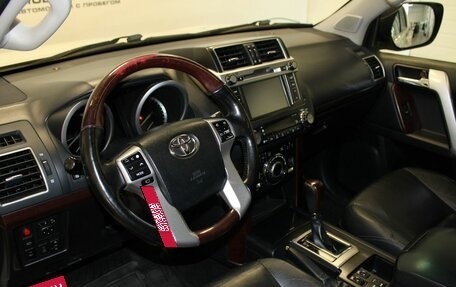 Toyota Land Cruiser Prado 150 рестайлинг 2, 2013 год, 3 370 000 рублей, 10 фотография