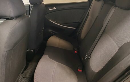 Hyundai Solaris II рестайлинг, 2011 год, 395 000 рублей, 21 фотография