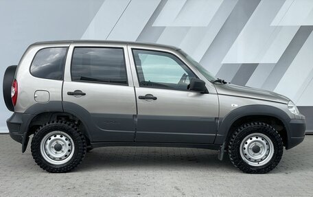 Chevrolet Niva I рестайлинг, 2019 год, 745 000 рублей, 4 фотография