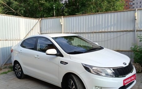KIA Rio III рестайлинг, 2013 год, 850 000 рублей, 10 фотография