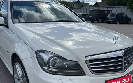 Mercedes-Benz C-Класс, 2012 год, 1 300 000 рублей, 2 фотография