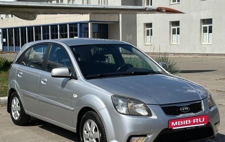 KIA Rio II, 2011 год, 735 000 рублей, 4 фотография