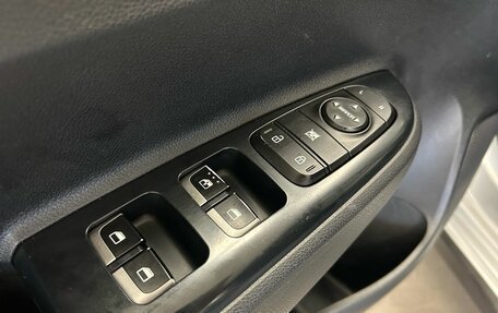 KIA Rio IV, 2018 год, 1 400 000 рублей, 6 фотография