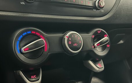 KIA Rio IV, 2018 год, 1 400 000 рублей, 12 фотография