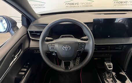 Toyota Camry, 2025 год, 4 270 000 рублей, 14 фотография